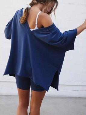 NWT FP Movement Hot Shot Reversible Powerline Blue Oversized Tee, Size Small